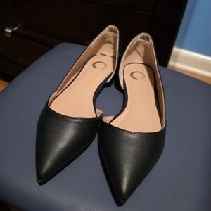 Journee Collection Black Pointed Flats